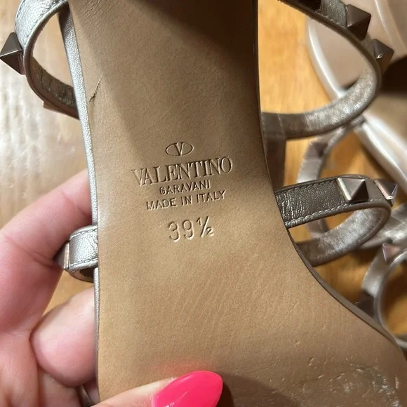 Valentino Garavani Rock Stud Slide Sandal - Picture 6 of 14